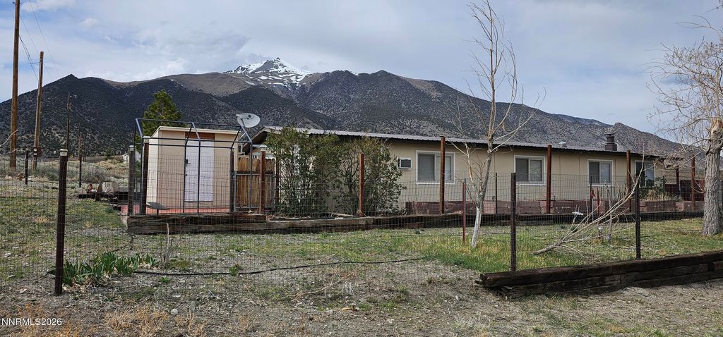 Image 7 of property listing at 8 Buckhorn Court, Kingston, NV 89310
