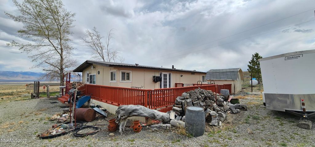 Image 9 of property listing at 8 Buckhorn Court, Kingston, NV 89310