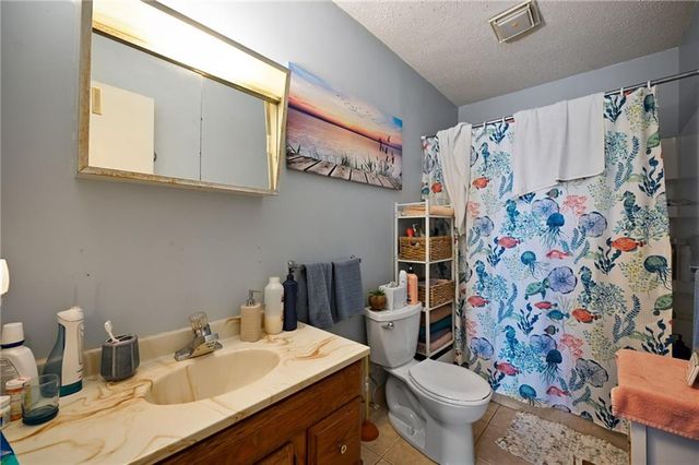 30 A Street, Lake Lotawana, MO 64086