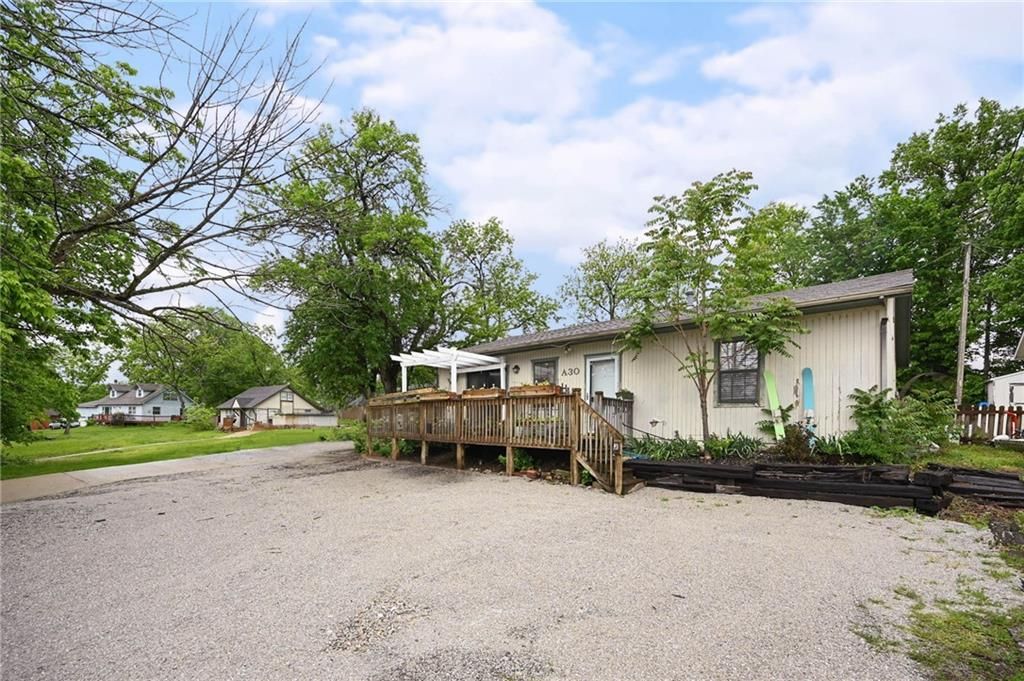 30 A Street, Lake Lotawana, MO 64086