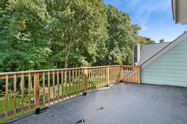 52 Whittington Course, St. Charles, IL 60174