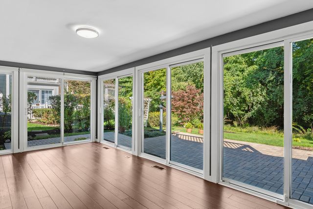 52 Whittington Course, St. Charles, IL 60174