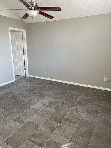 4743 Shadyway Drive, Arlington, TX 76018