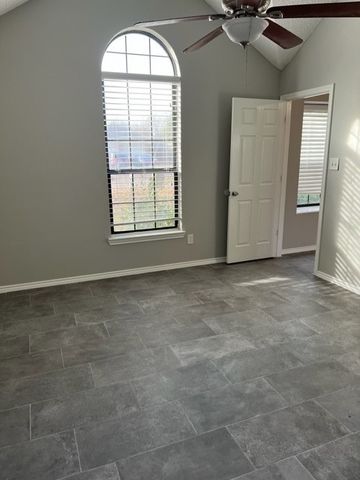 4743 Shadyway Drive, Arlington, TX 76018