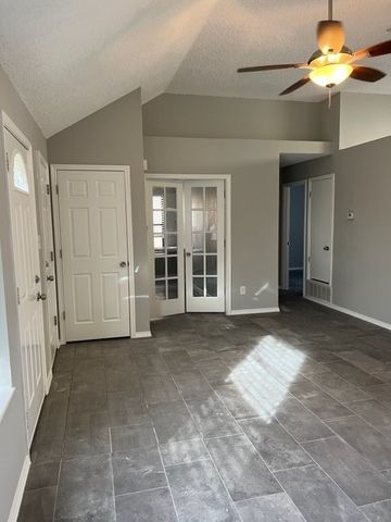 4743 Shadyway Drive, Arlington, TX 76018