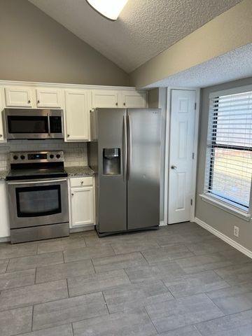 4743 Shadyway Drive, Arlington, TX 76018
