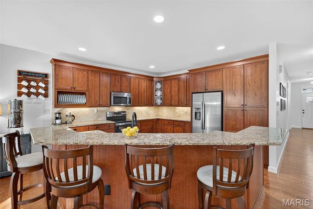 128 Vistalago Place, Cottleville, MO 63376