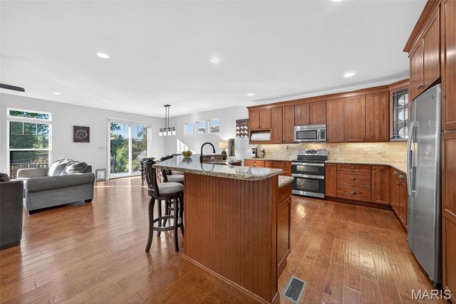 128 Vistalago Place, Cottleville, MO 63376