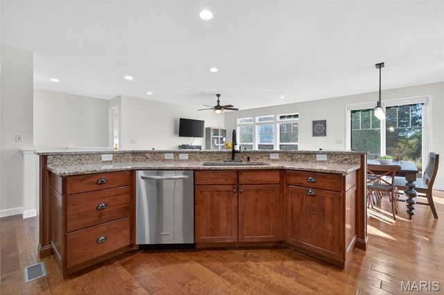 128 Vistalago Place, Cottleville, MO 63376