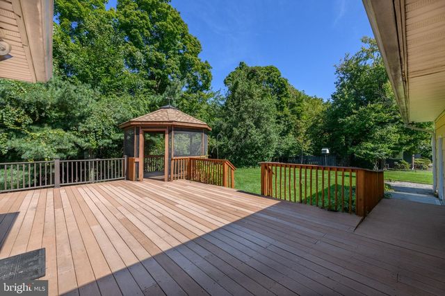 2176 PENNINGTON RD, Ewing, NJ 08638