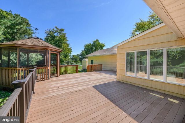 2176 PENNINGTON RD, Ewing, NJ 08638