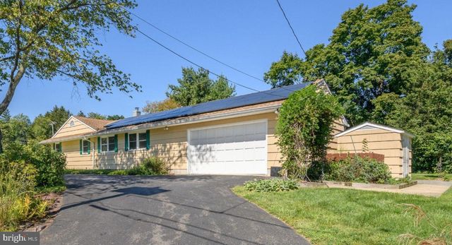 2176 PENNINGTON RD, Ewing, NJ 08638