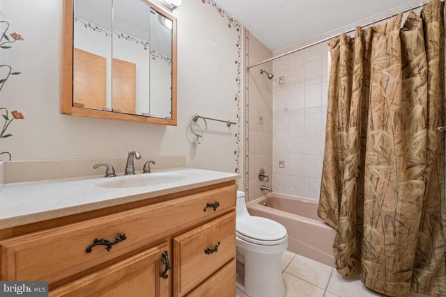 2176 PENNINGTON RD, Ewing, NJ 08638