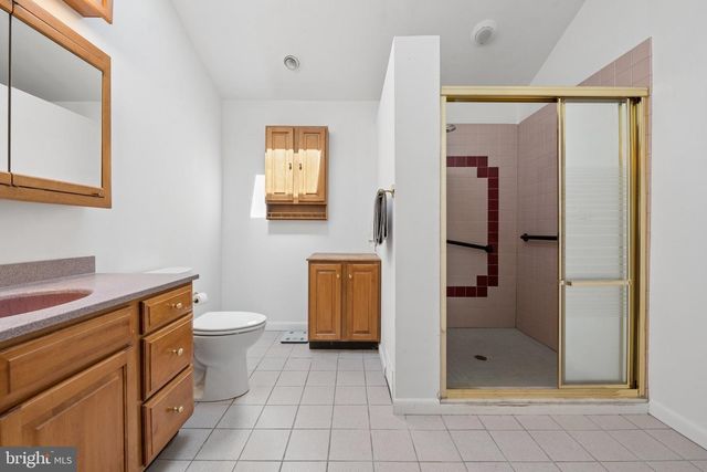 2176 PENNINGTON RD, Ewing, NJ 08638