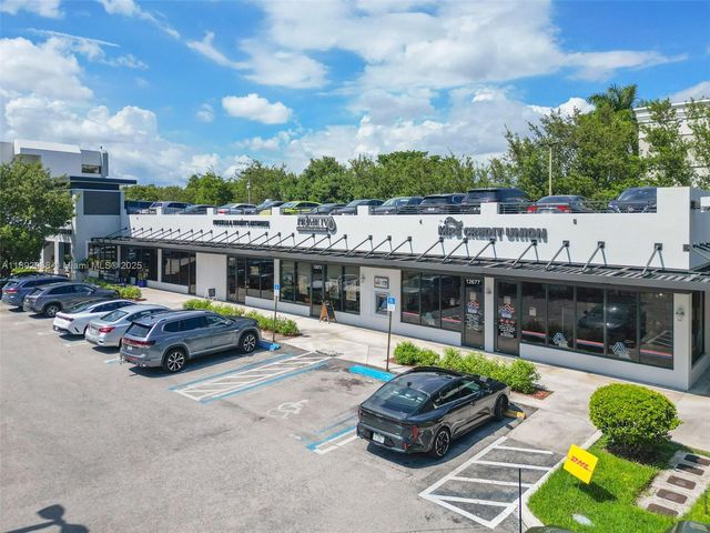 12673 S Dixie Hwy, Pinecrest, FL 33156