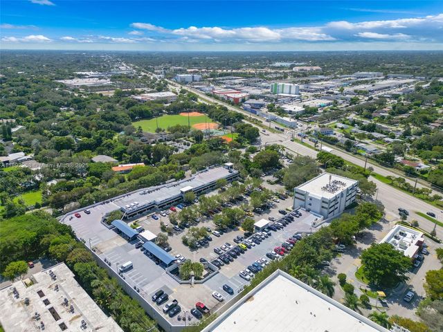 12673 S Dixie Hwy, Pinecrest, FL 33156