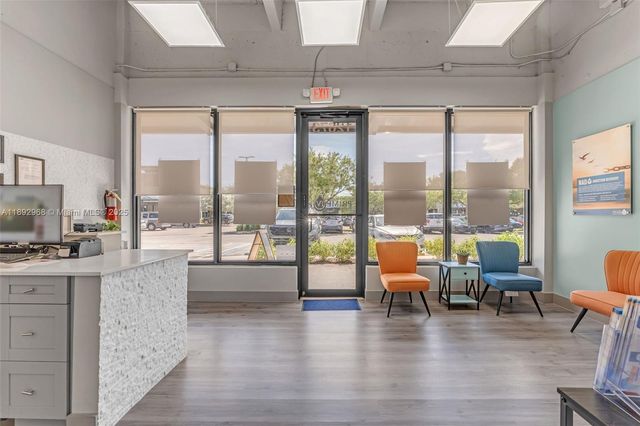 12673 S Dixie Hwy, Pinecrest, FL 33156