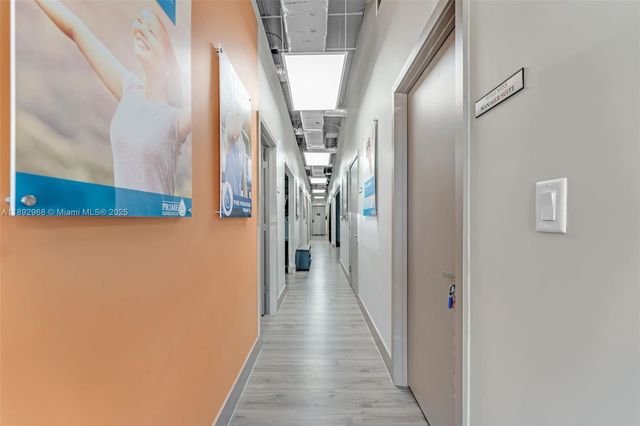 12673 S Dixie Hwy, Pinecrest, FL 33156