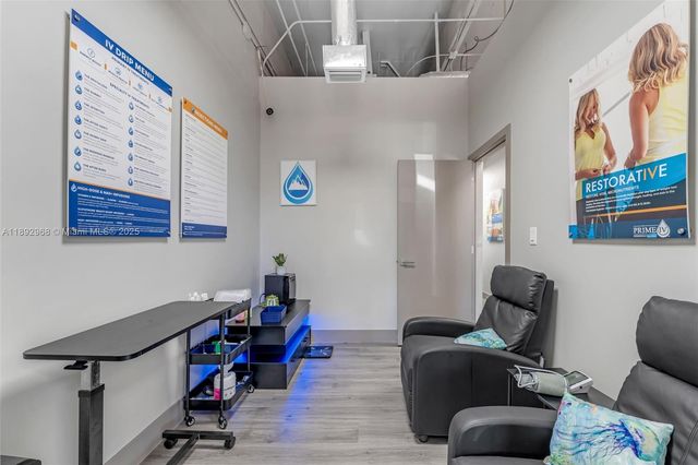 12673 S Dixie Hwy, Pinecrest, FL 33156