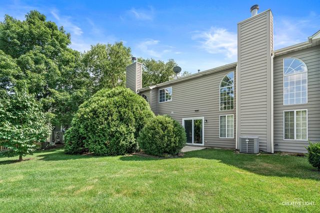 87 townsend Circle, Naperville, IL 60565