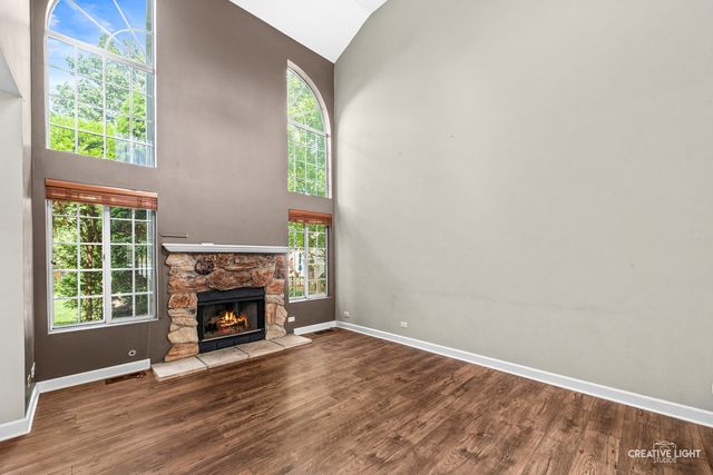 87 townsend Circle, Naperville, IL 60565