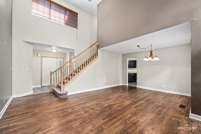 87 townsend Circle, Naperville, IL 60565