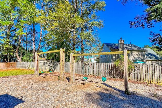 104 Corrientes Court, Summerville, SC 29483