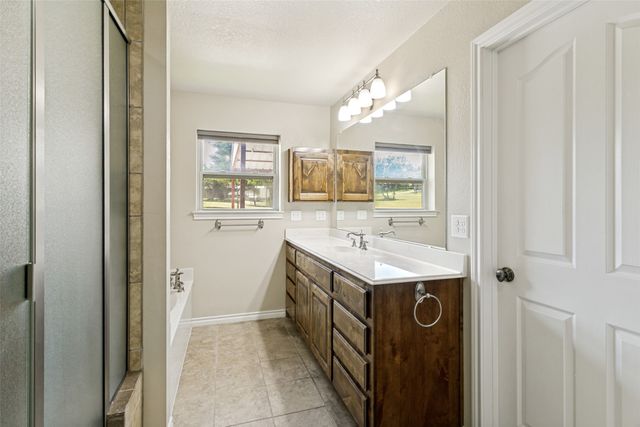 173 Miramar Circle, Weatherford, TX 76085