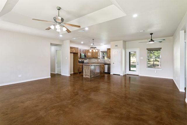 173 Miramar Circle, Weatherford, TX 76085