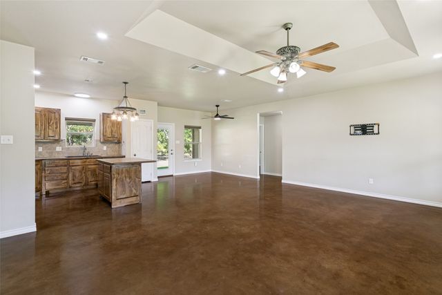 173 Miramar Circle, Weatherford, TX 76085