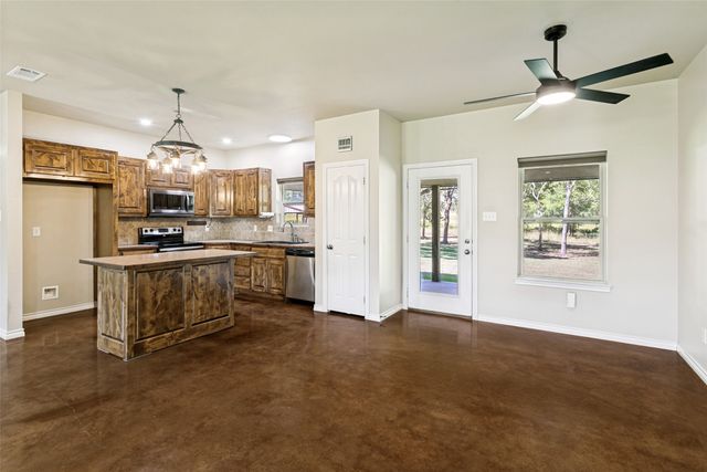 173 Miramar Circle, Weatherford, TX 76085