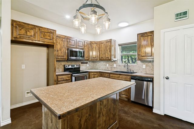 173 Miramar Circle, Weatherford, TX 76085