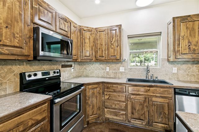 173 Miramar Circle, Weatherford, TX 76085