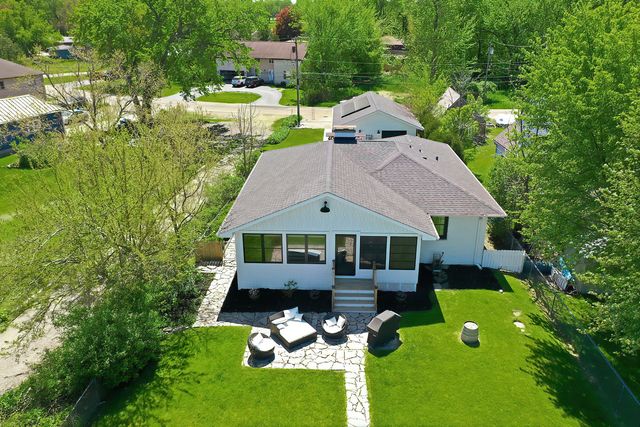 624 Country Club Drive, Mchenry, IL 60050
