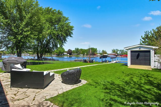 624 Country Club Drive, Mchenry, IL 60050