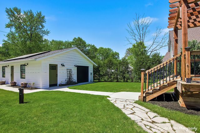 624 Country Club Drive, Mchenry, IL 60050