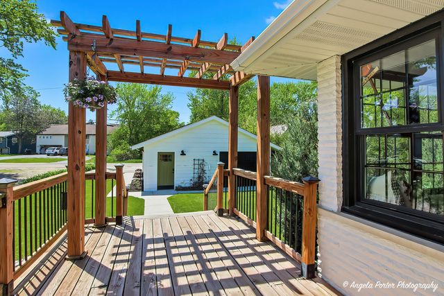624 Country Club Drive, Mchenry, IL 60050