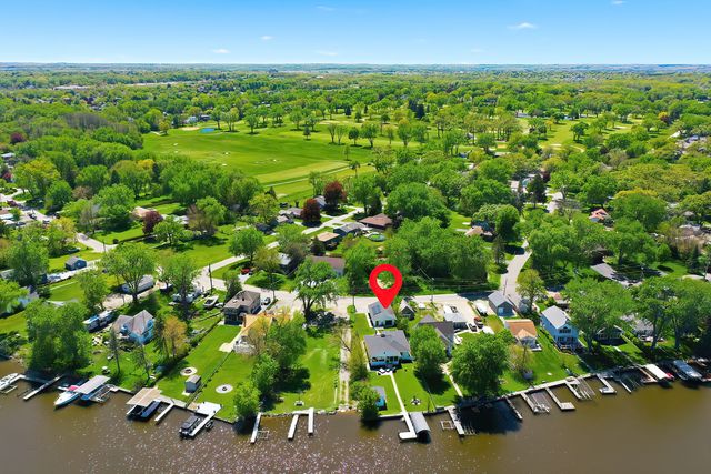 624 Country Club Drive, Mchenry, IL 60050