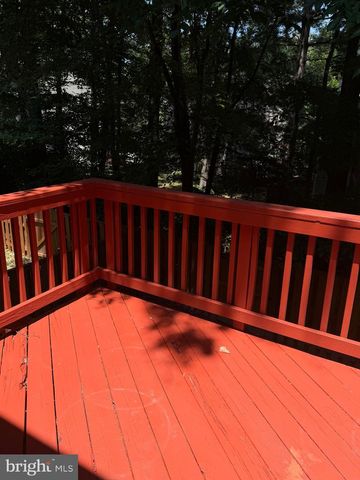 5904 ROBERTS COMMON CT, Burke, VA 22015