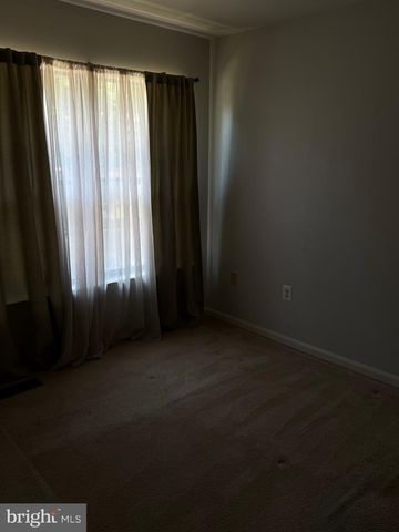 5904 ROBERTS COMMON CT, Burke, VA 22015