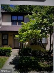 5904 ROBERTS COMMON CT, Burke, VA 22015