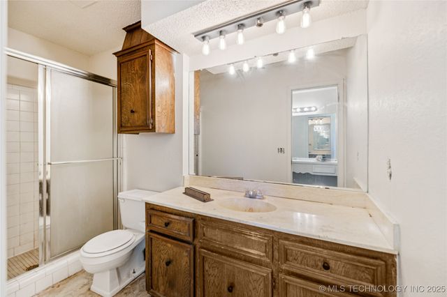 1122 S Division Street, Sapulpa, OK 74066
