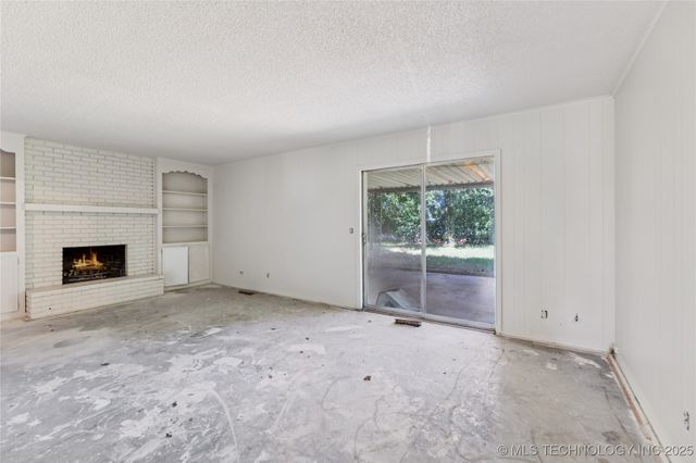 1122 S Division Street, Sapulpa, OK 74066