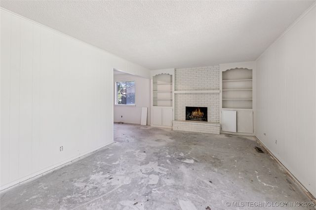 1122 S Division Street, Sapulpa, OK 74066