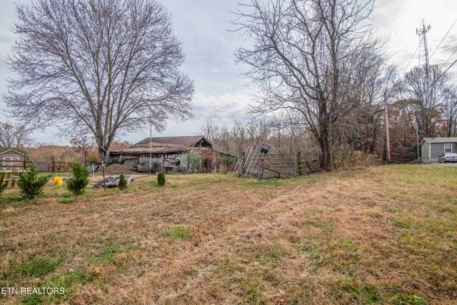 1303 Stevens Lane, Lenoir City, TN 37771