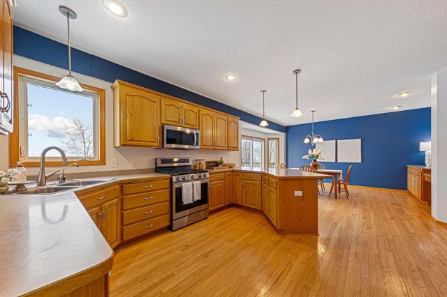 4090 Wells Lake Court, Faribault, MN 55021