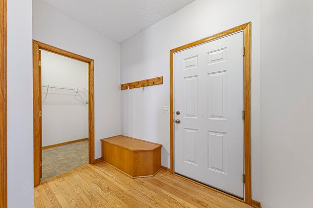 4090 Wells Lake Court, Faribault, MN 55021