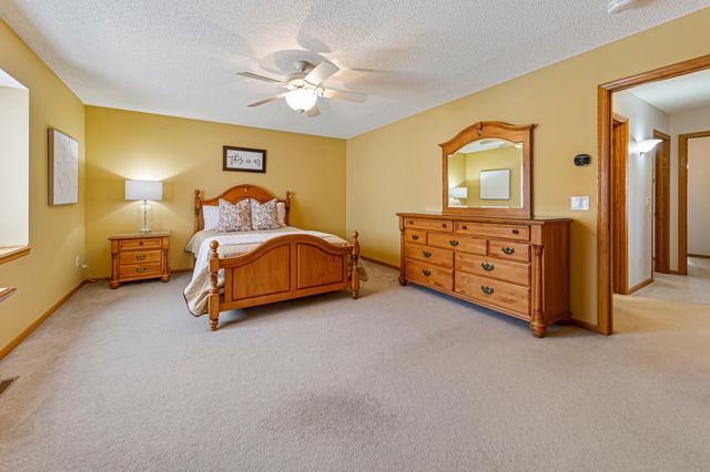 4090 Wells Lake Court, Faribault, MN 55021