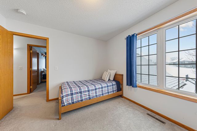 4090 Wells Lake Court, Faribault, MN 55021