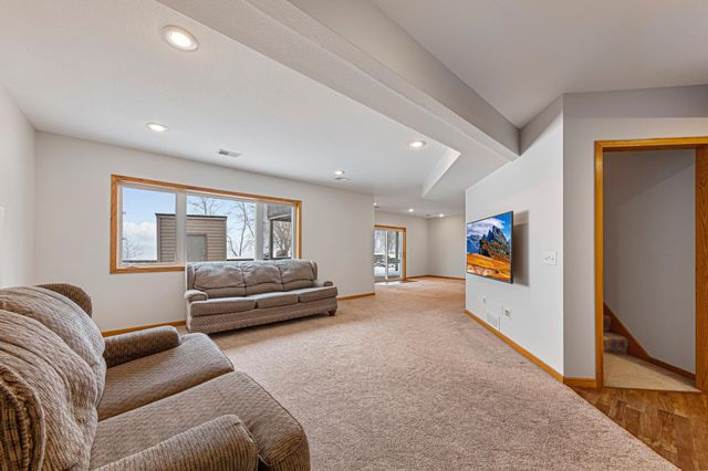 4090 Wells Lake Court, Faribault, MN 55021